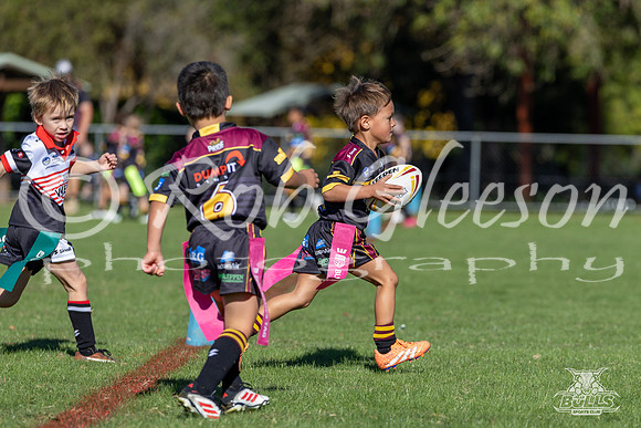 U6(1) R2 - v Kellyville-3