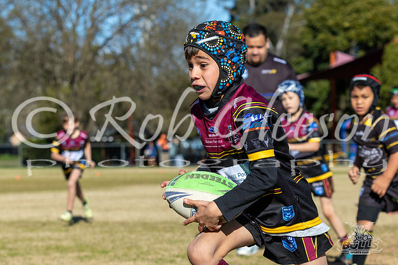 U8(1) R8 - v Mounties_040