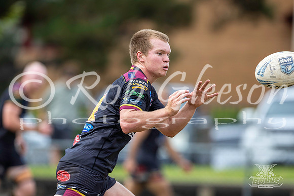 SS - R8 - Hills v RE Hawks_040