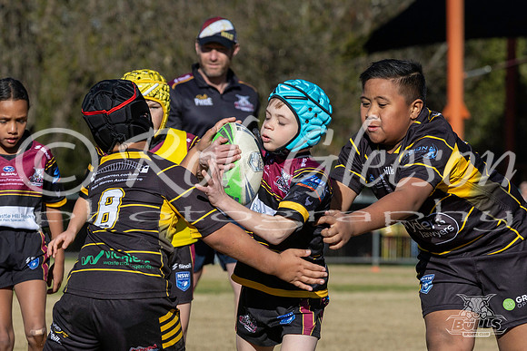U8(1) R8 - v Mounties_023