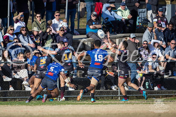 RMC - R14 - Hills v Silktails_023
