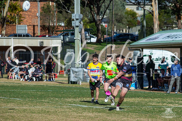 SS R16 - Hills v Saints_11
