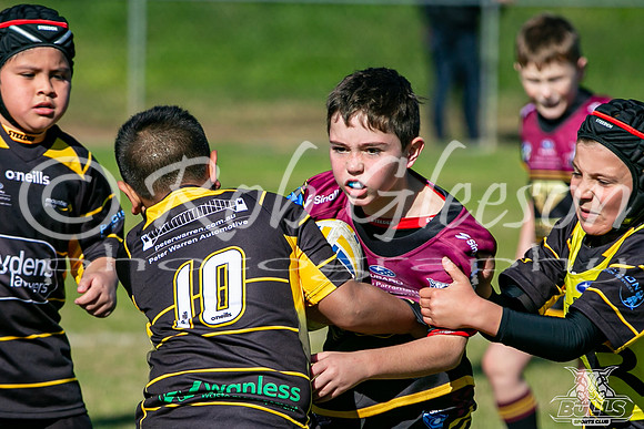 U9(1) R6 - Vs Mounties_001
