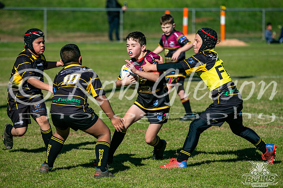 U9(1) R6 - Vs Mounties_002
